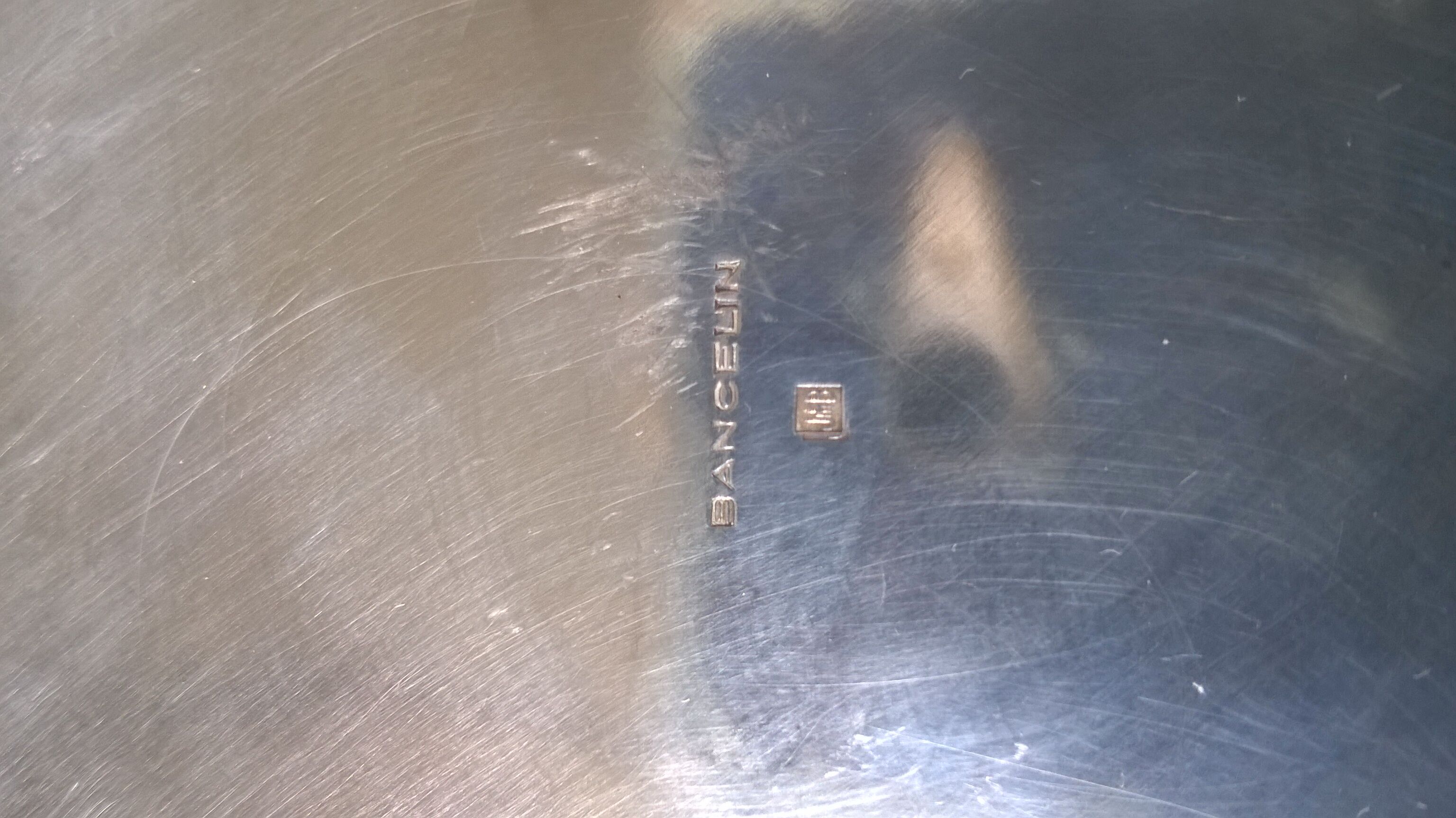 Pique flowers -cut Carven perfumes