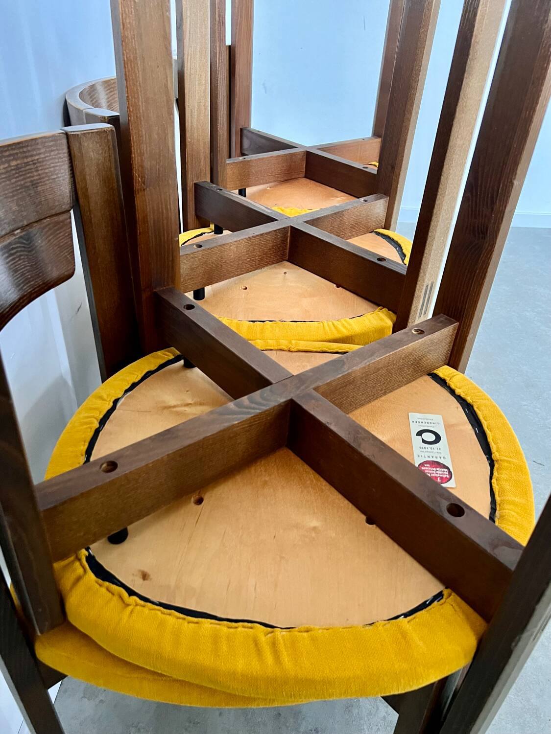 Set of 6 Scandinavian style chairs Girsberger 70s vintage solid wood mustard yellow