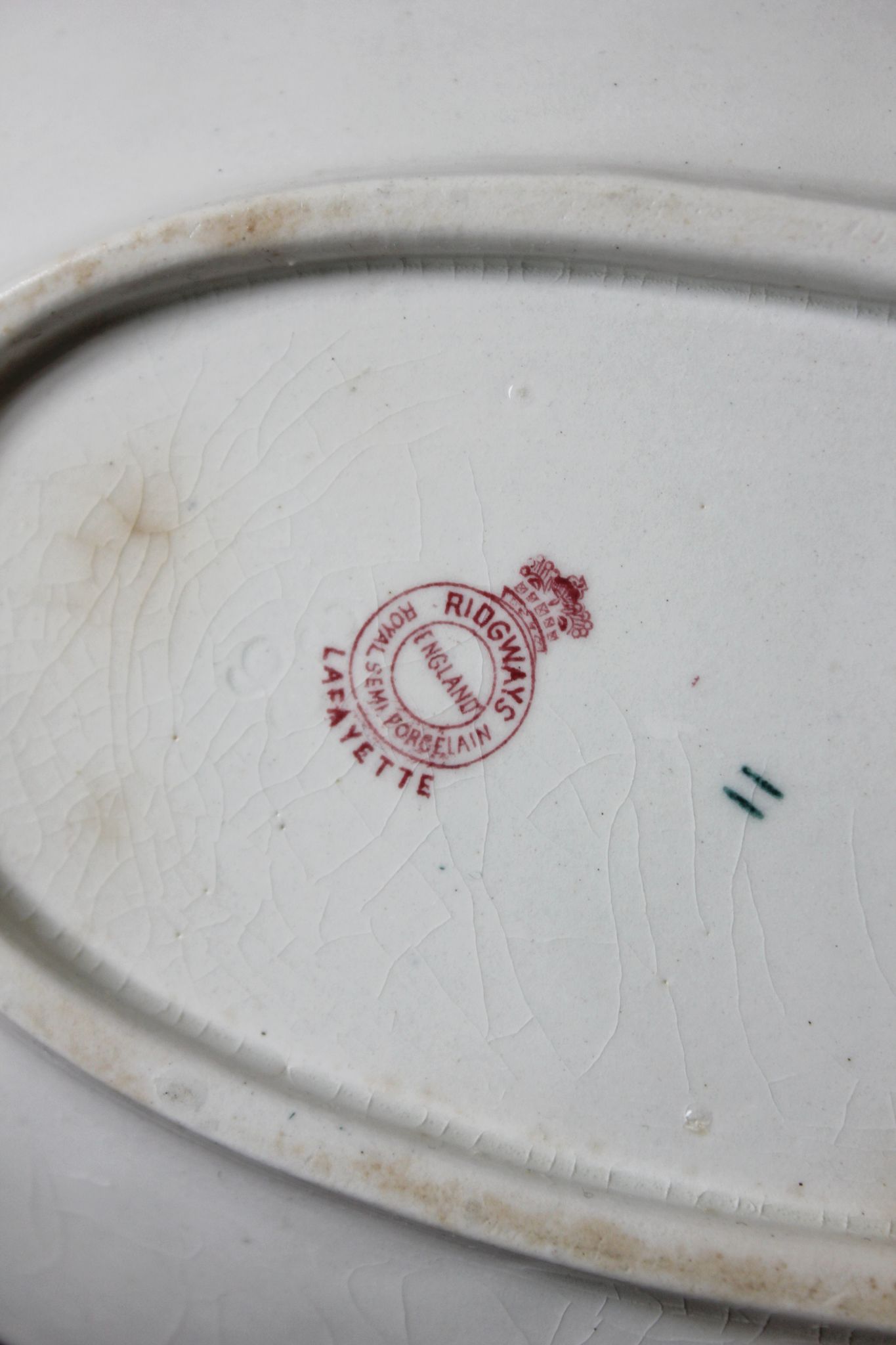 Saucière en terre de fer anglaise Ridgways modèle "Lafayette"