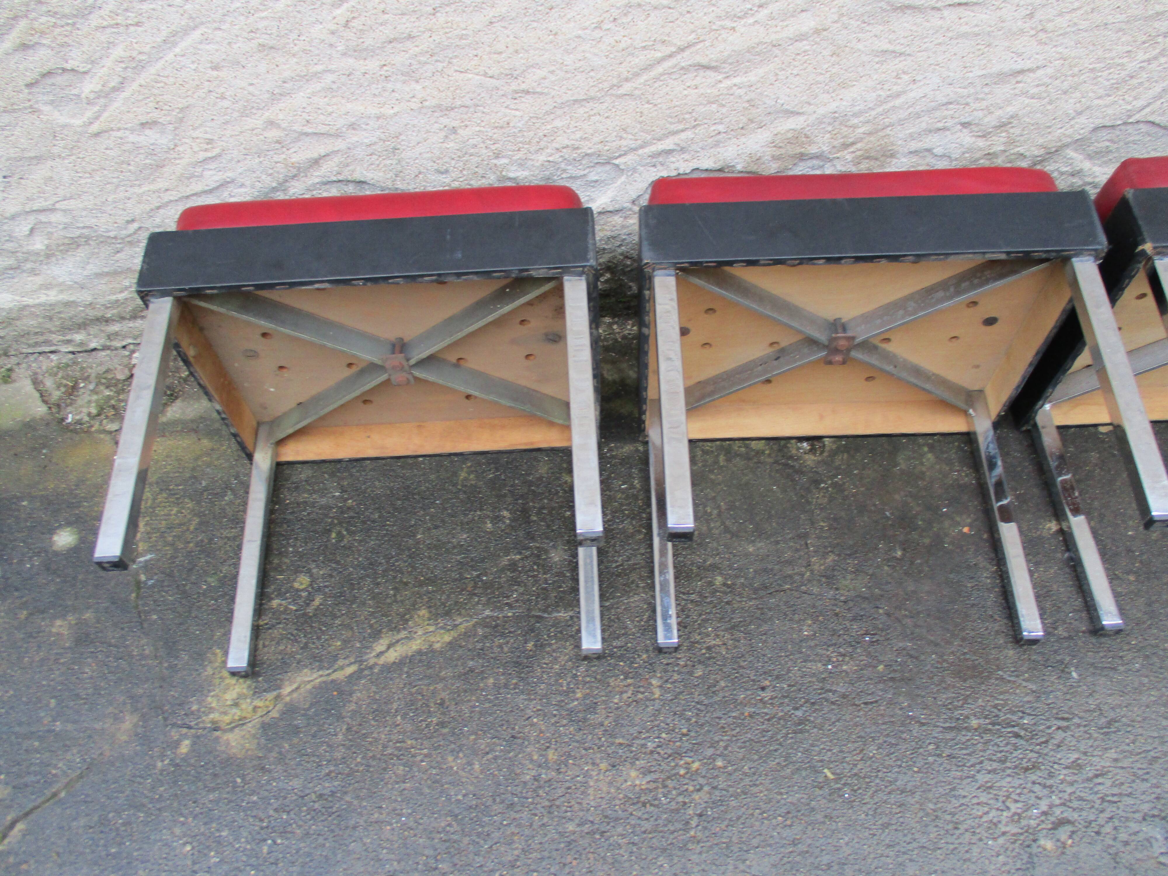 Anciens tabourets Strafor