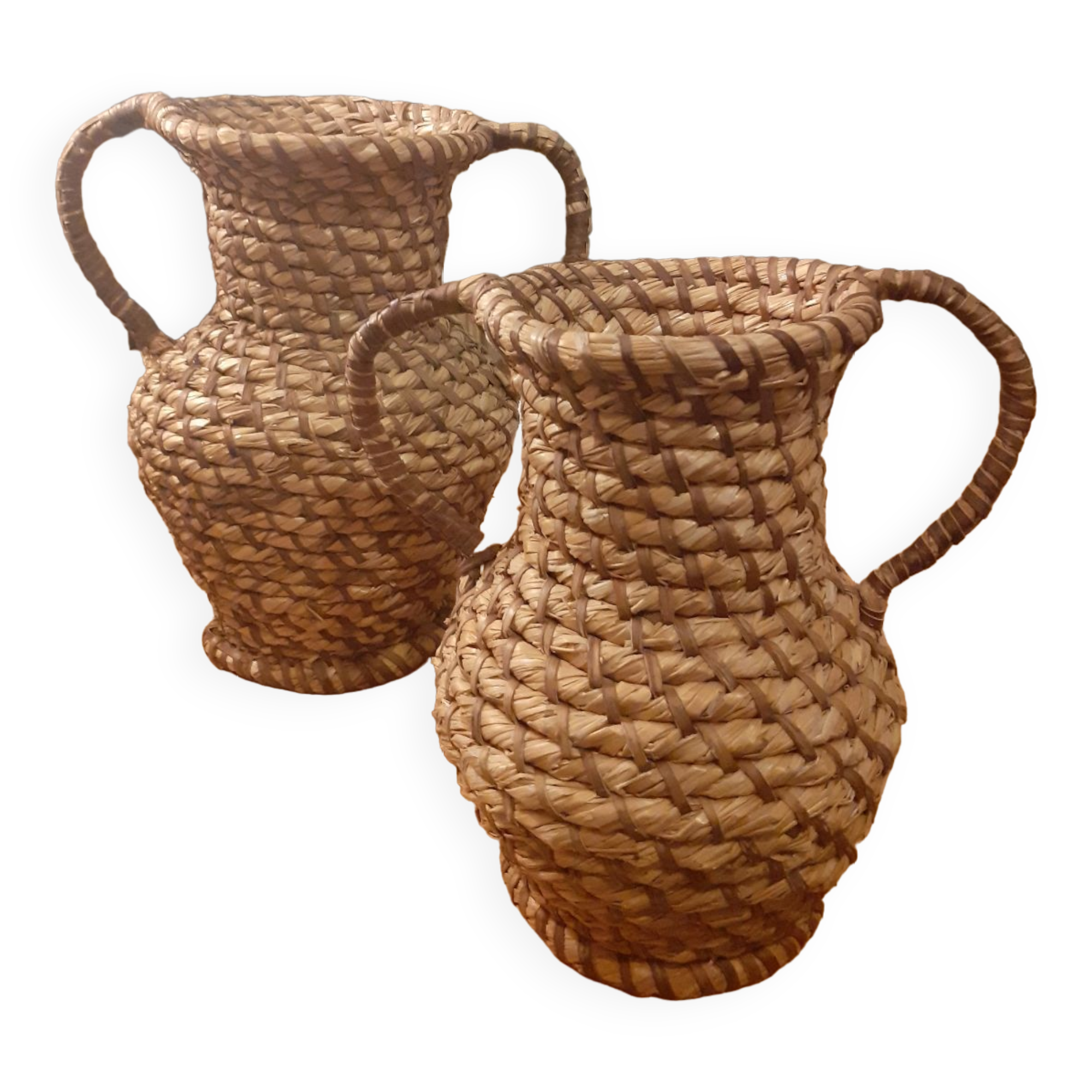 Wicker amphoras
