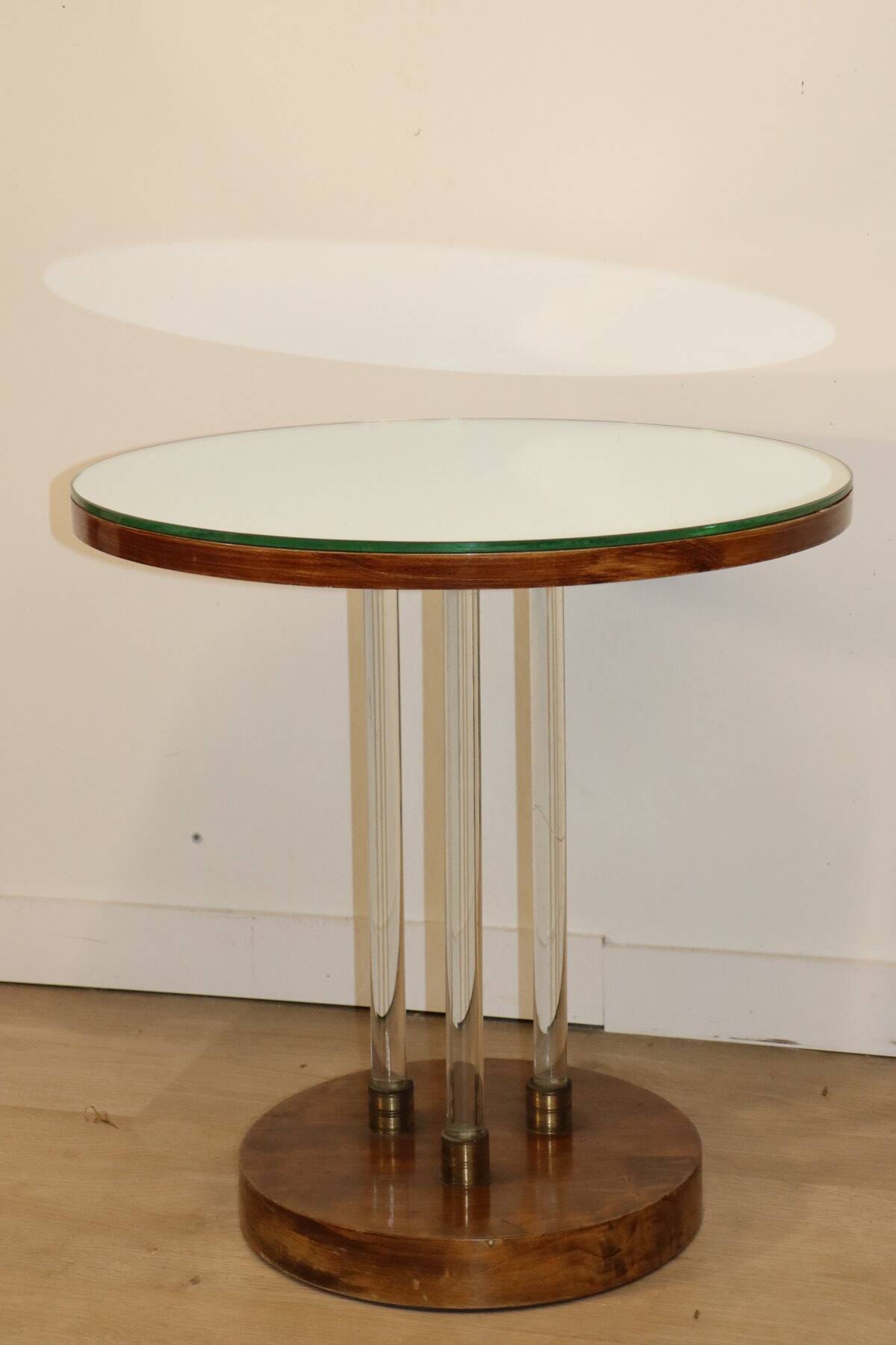Art Deco side table in wood, brass and glass