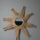 Miroir soleil fabrication artisanale paille tressée décoration ethnique bohème tribal