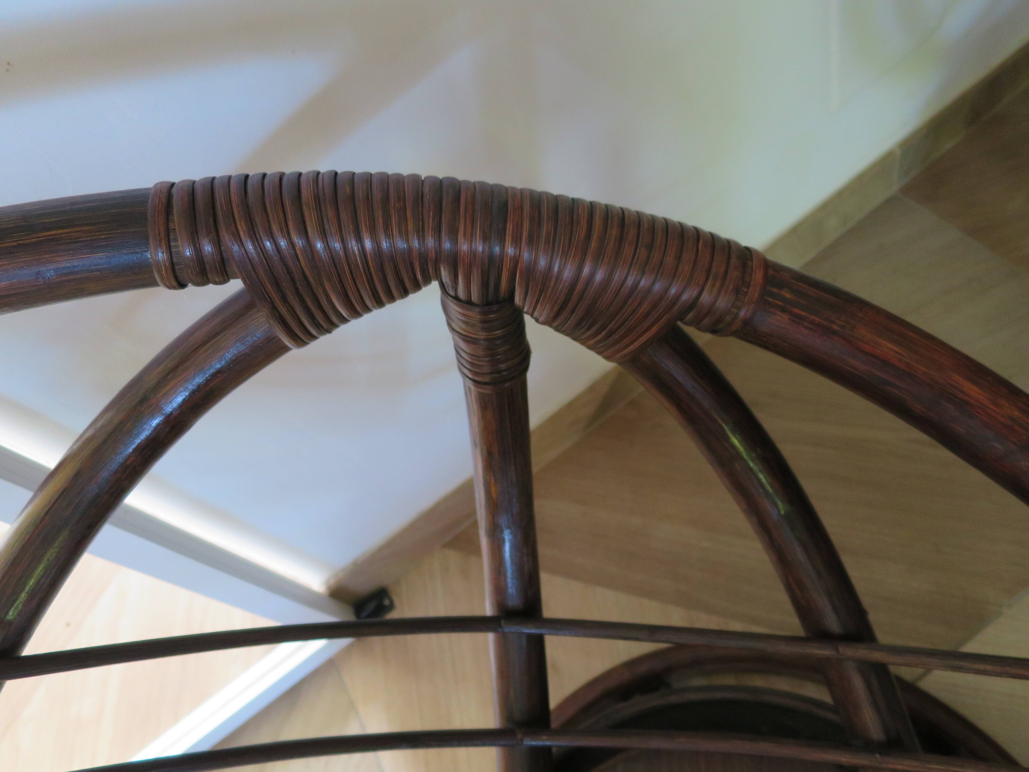 Vintage set of 2 swivel chairs in bamboo and rattan - Papasan shape