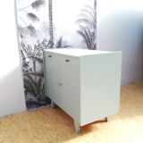 Chest of drawer