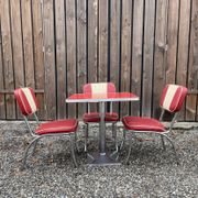 Set of 3 chairs and retro bar table