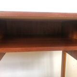 Scandinavian sled base desk