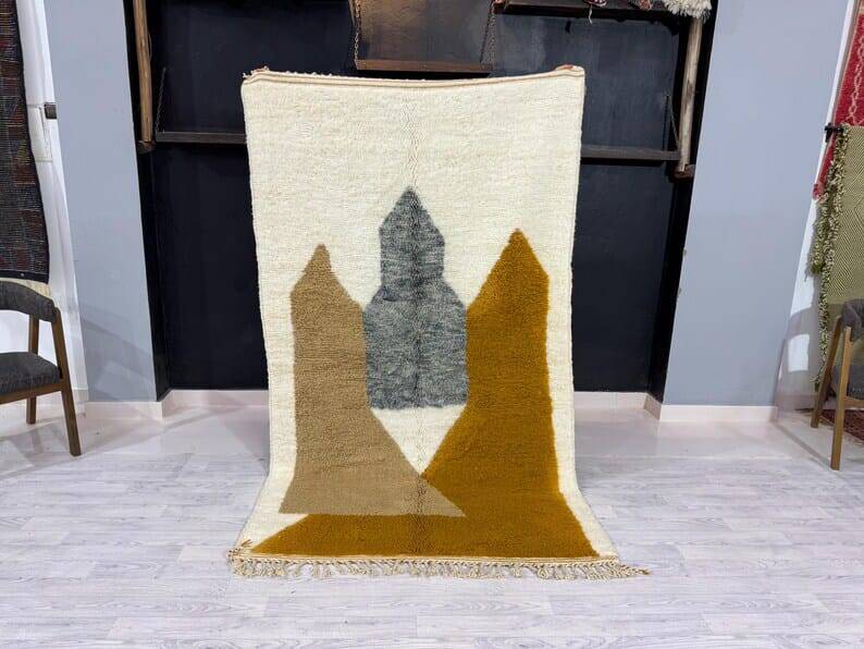 Handmade wool rug for decoration, size 200 x 300 cm