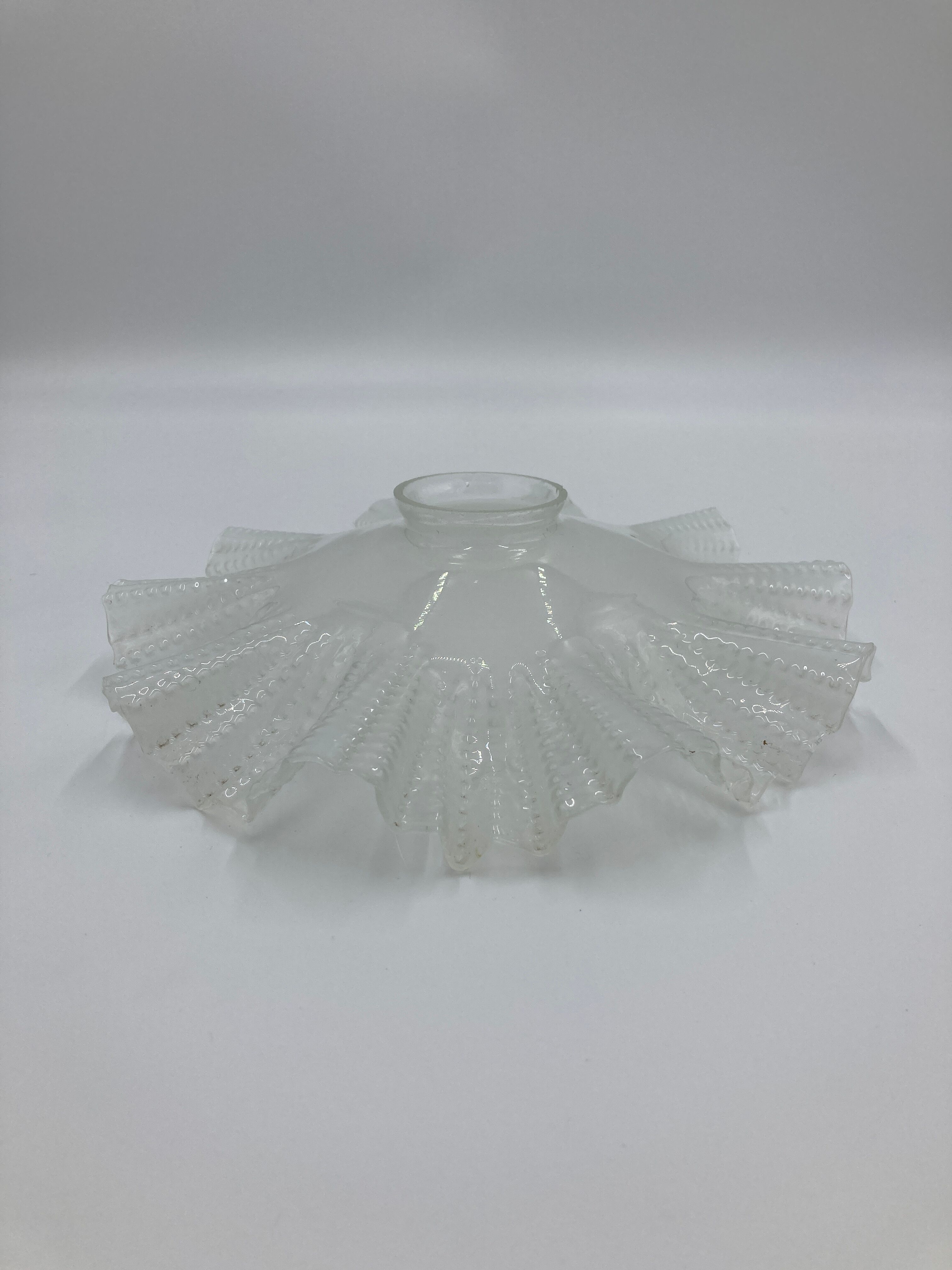 Corrugated glass suspension