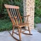 Rocking chair en bois massif vintage