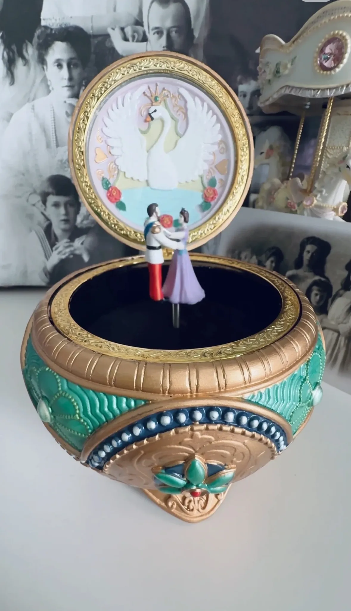 Anastasia music box