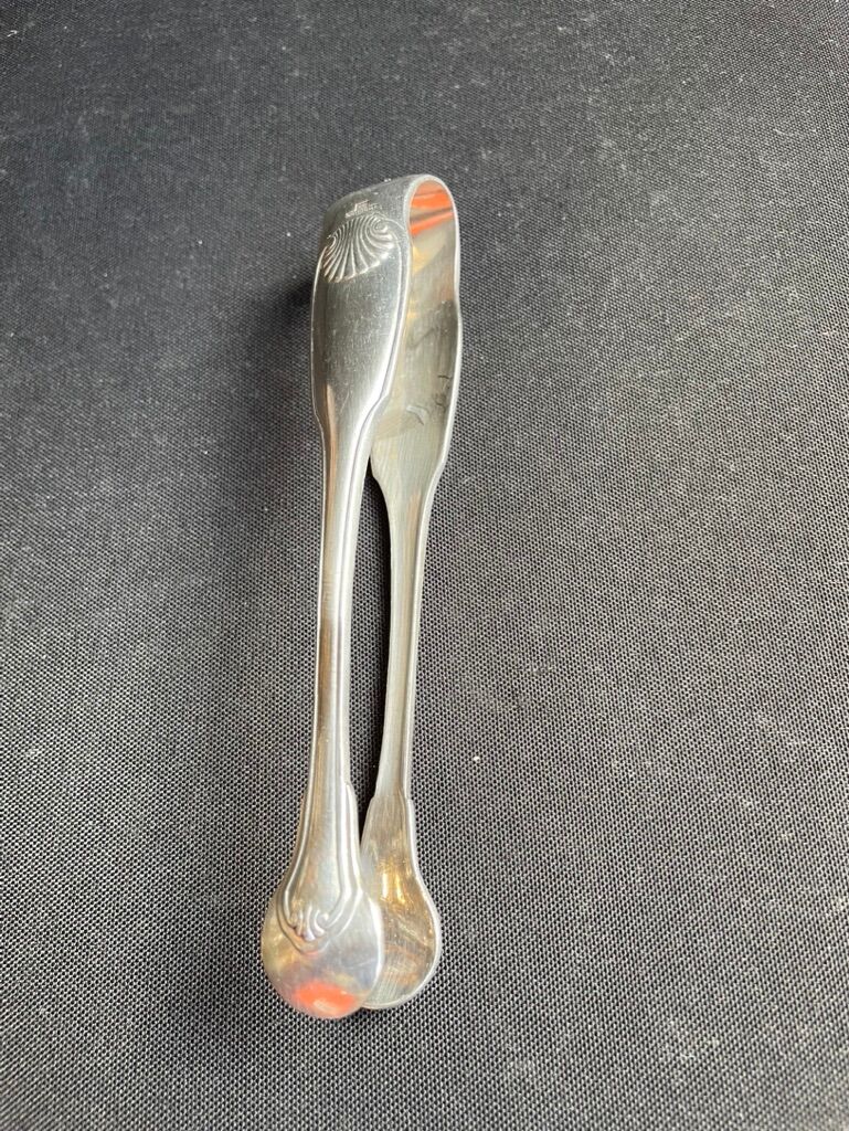 Christofle silver metal sugar tongs model Vendôme/Arcantia before 1983