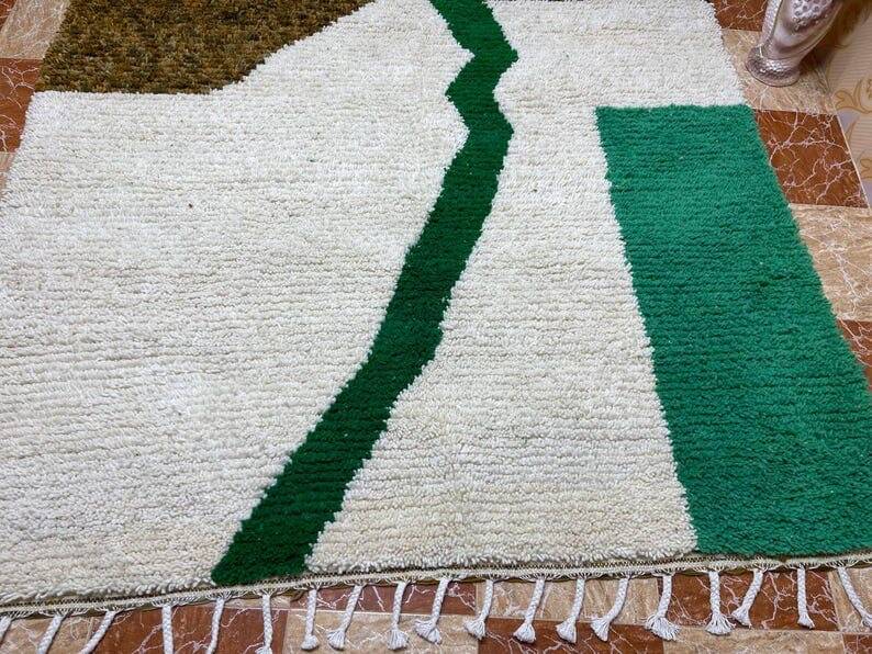 Handmade Berber rug size 150 x 250 cm