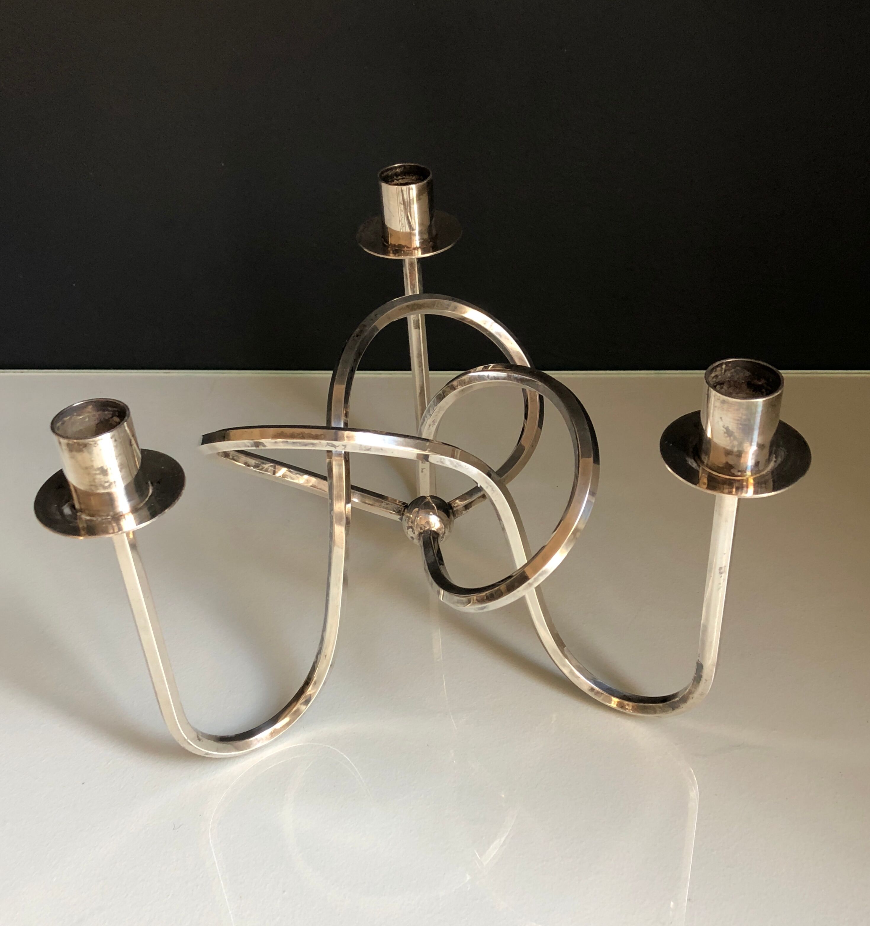 Metal candleholder