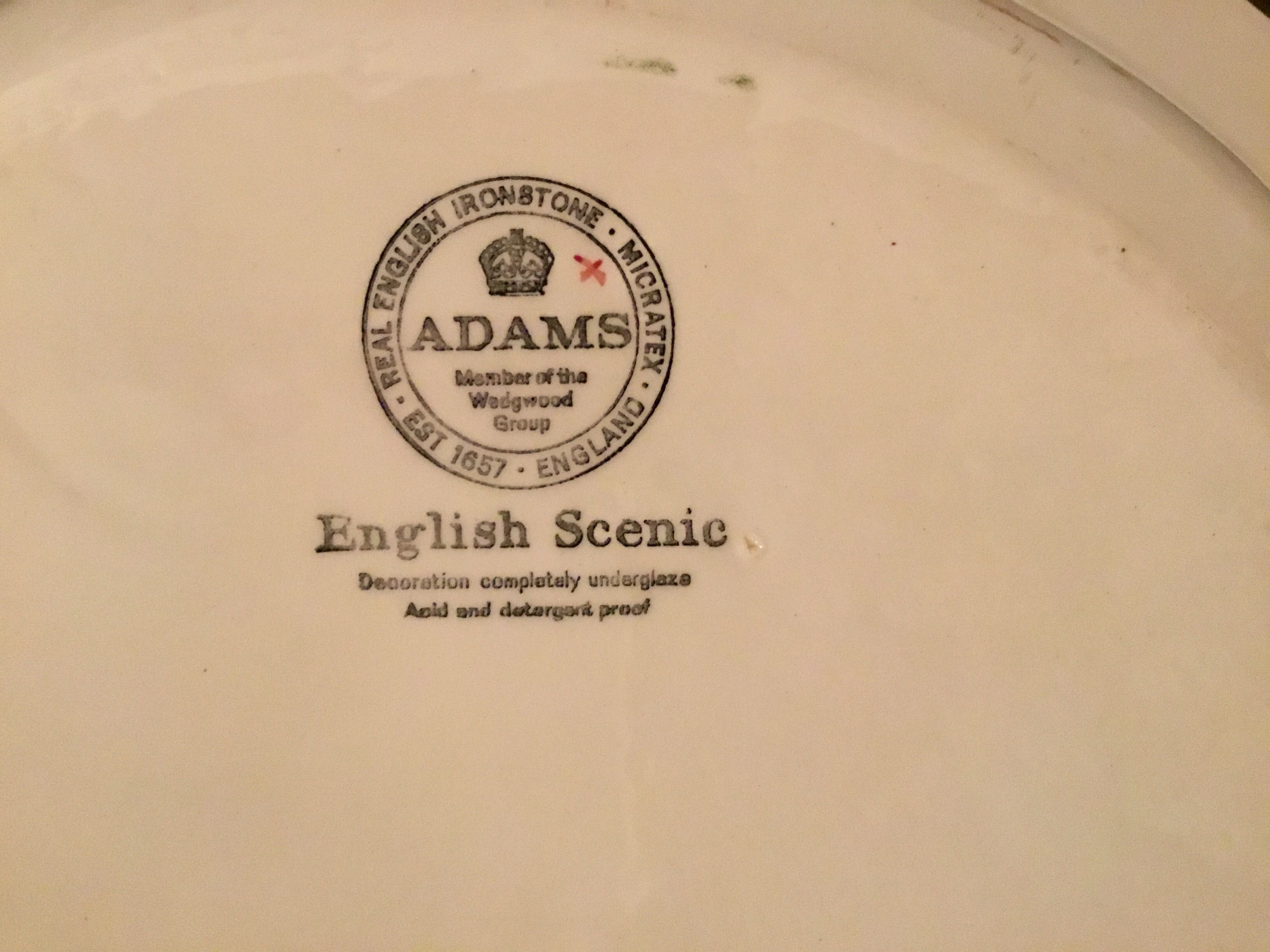 Hollow dish in English porcelain
