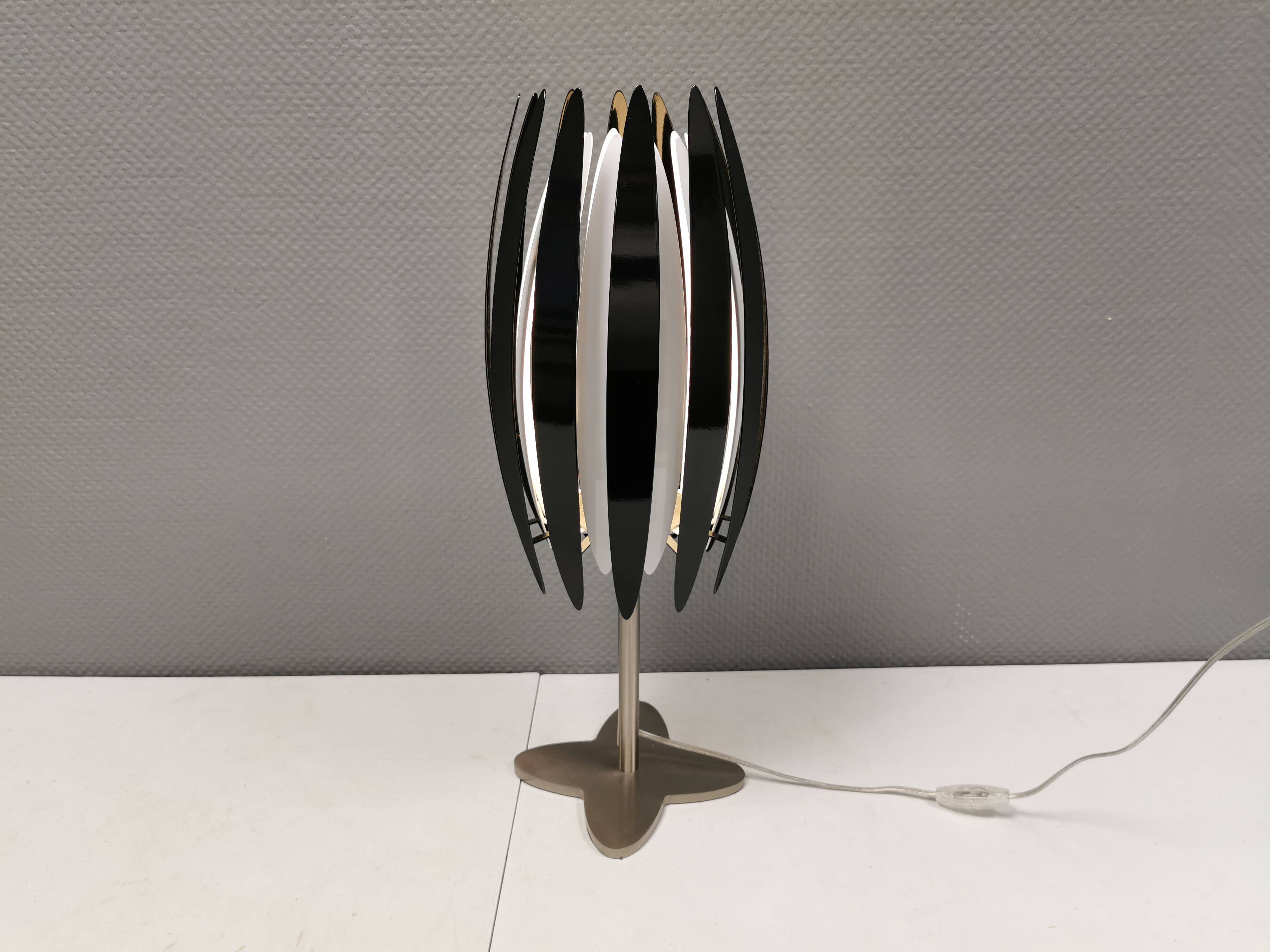 large and heavy table lamp,  by Benny Frandsenin the mid 1980s for Frandsen Lightning. Model JAWS