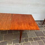 Scandinavian style extendable table