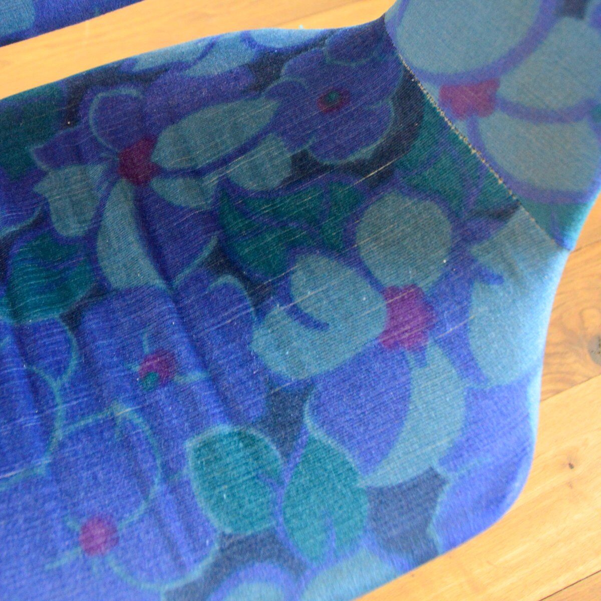 Suite of 4 armchairs feet tulip 1960s