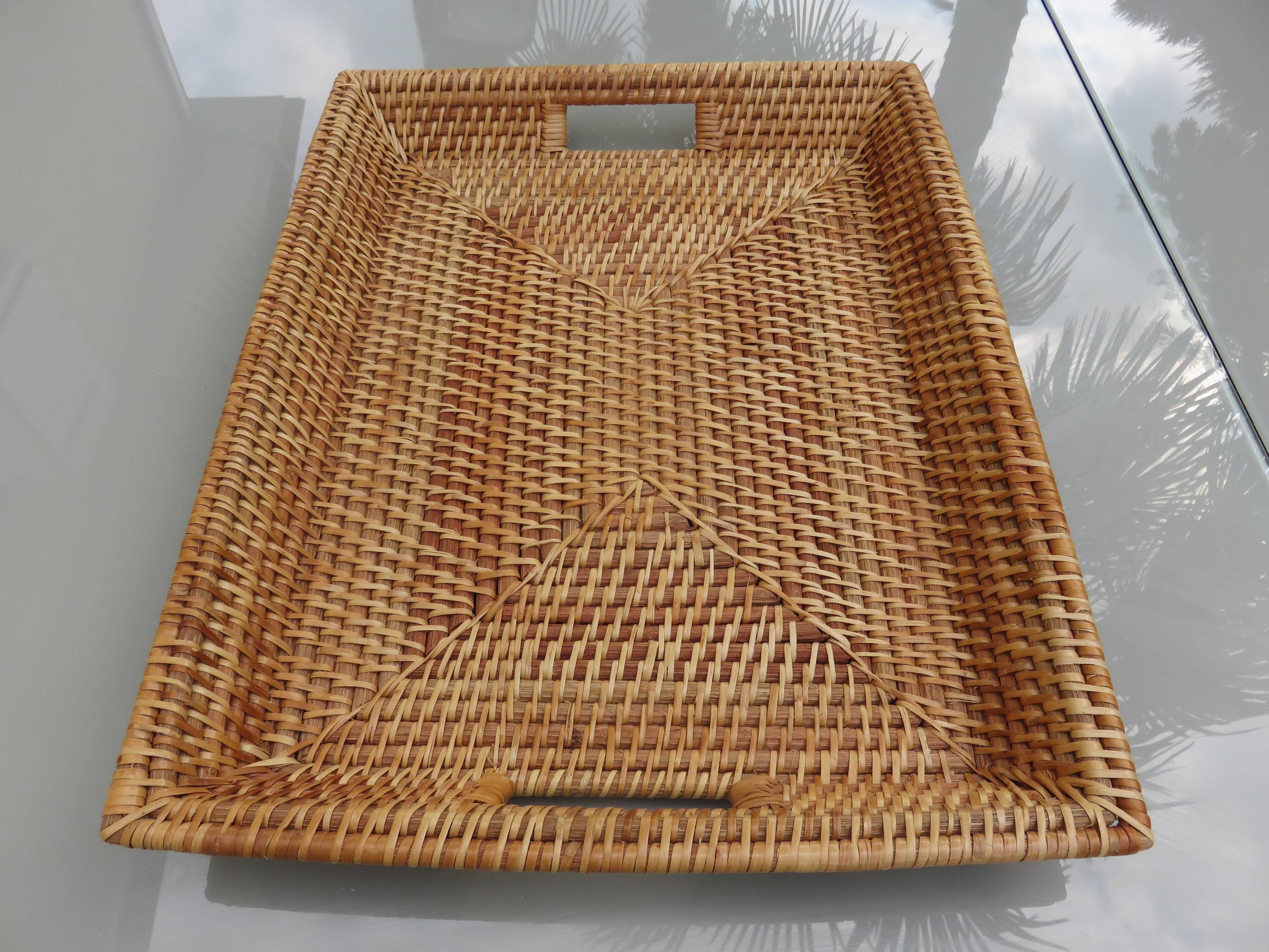 Tray with handles rattan