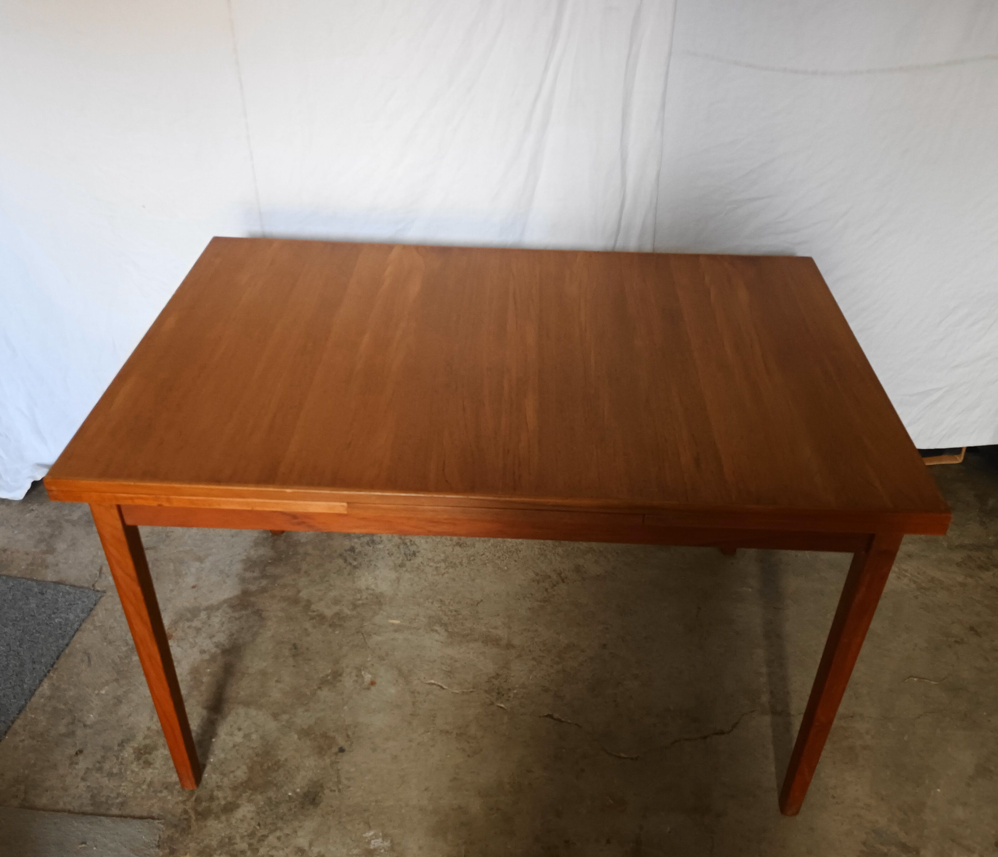 Scandinavian teak extension table from the 60s