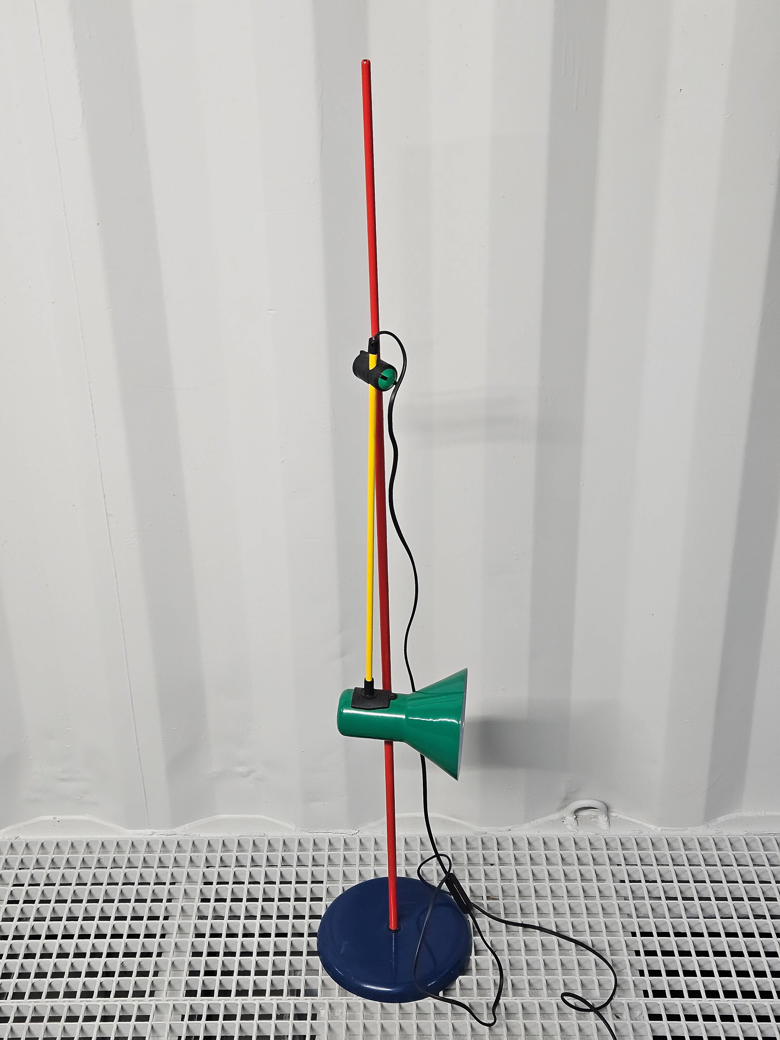 Veneta Lumi vintage floor lamp – colourful Italian design, adjustable arm.