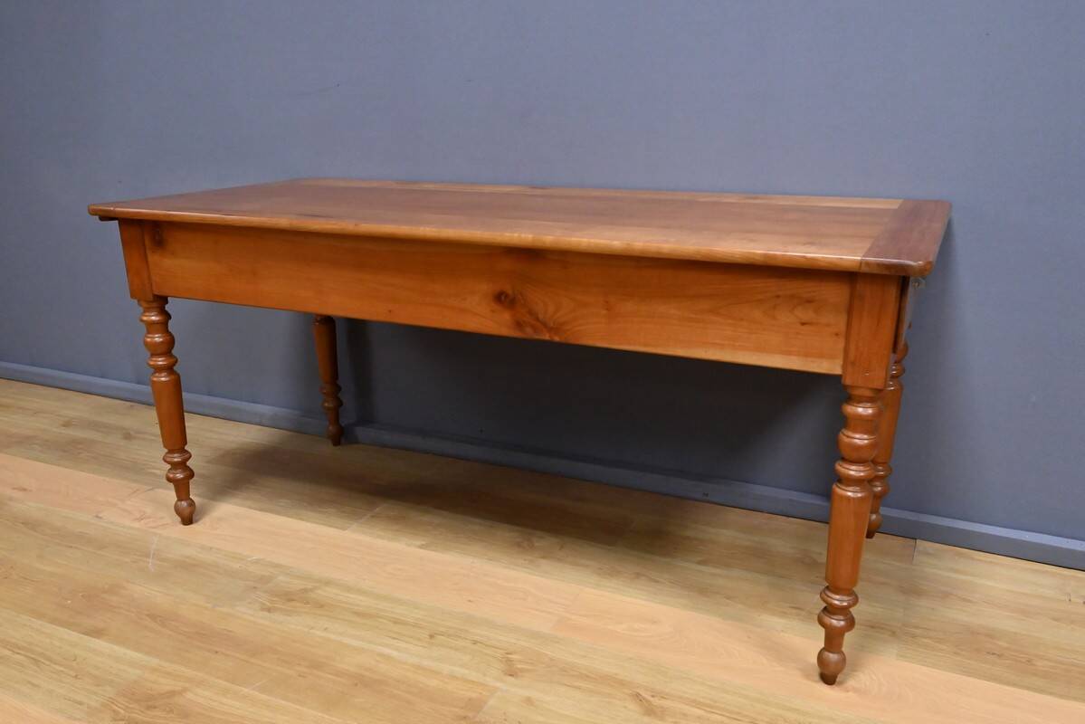 Farm table in cherry wood – late 19th century