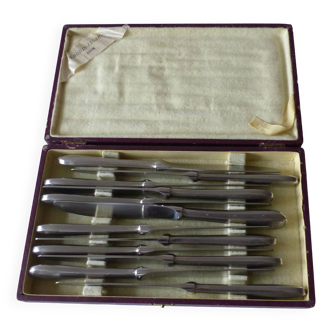 Box of 12 knives