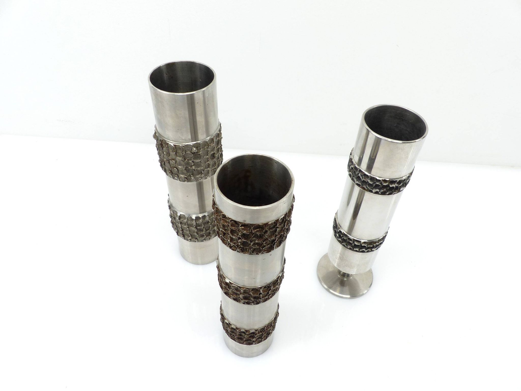 3 vases brutalistes BMF en métal – Allemagne, années 1970