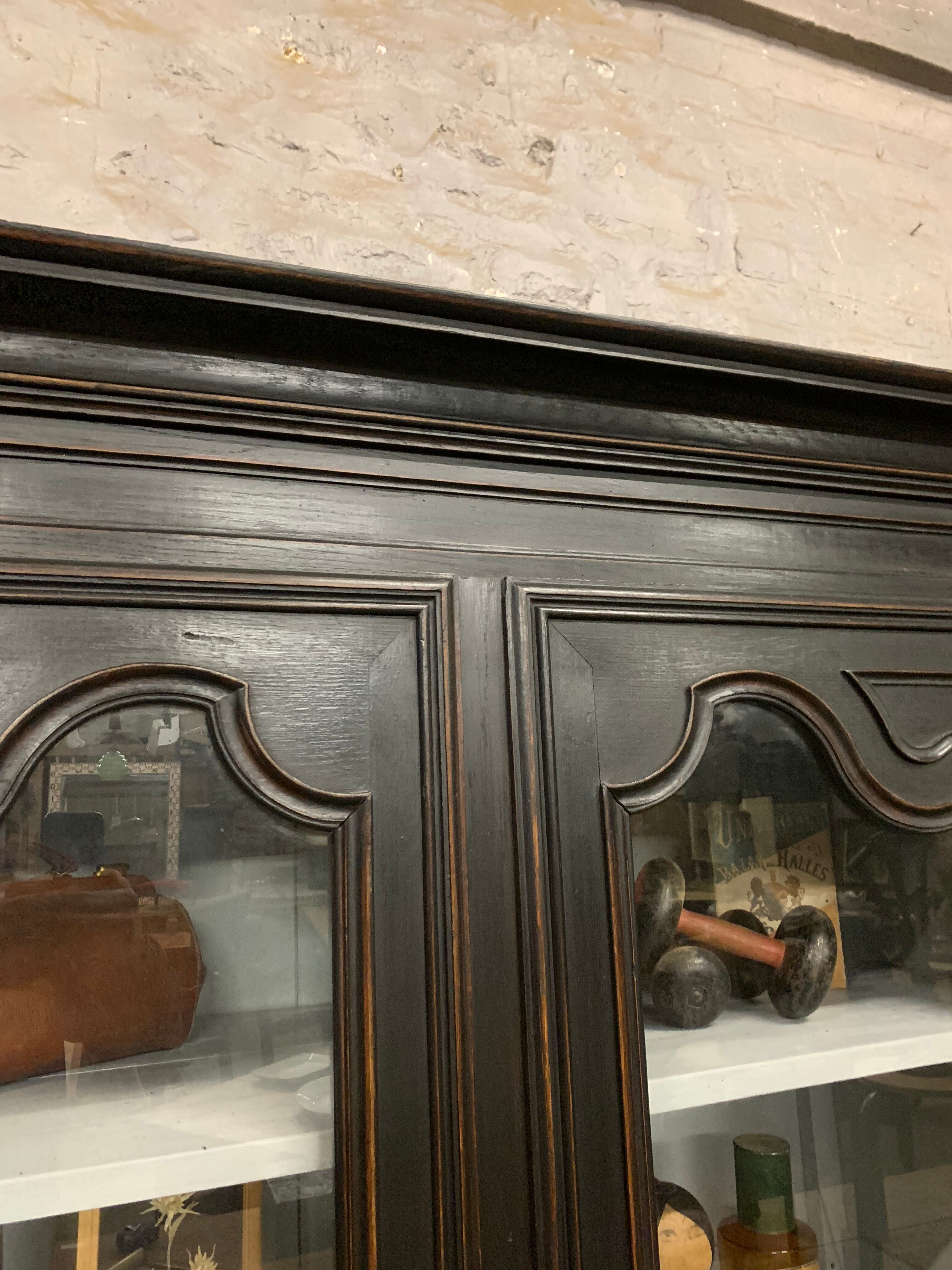 Old library in oak 19th