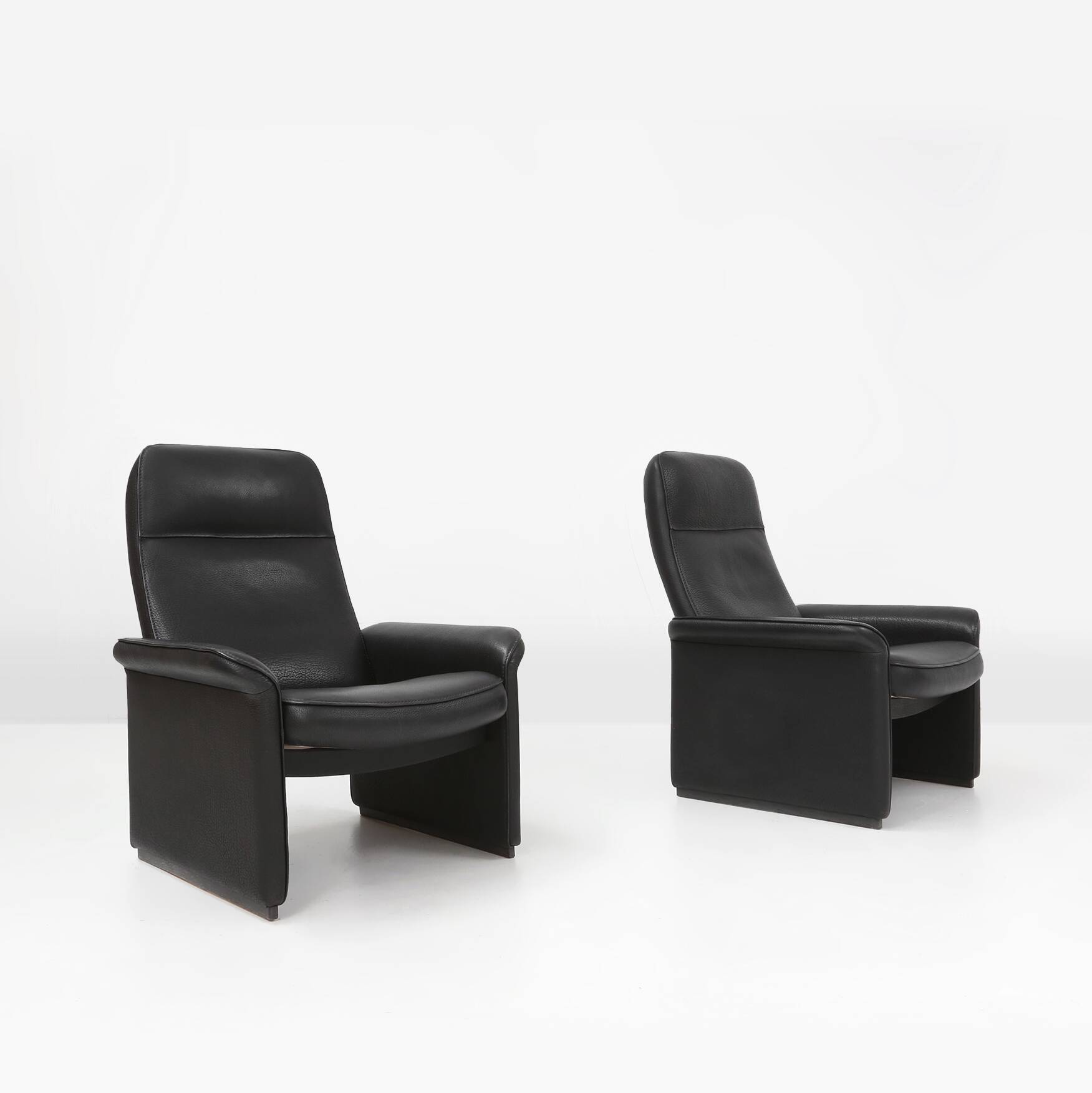 Exceptional De Sede DS50 lounge chair in black leather, Switzerland ca. 1980
