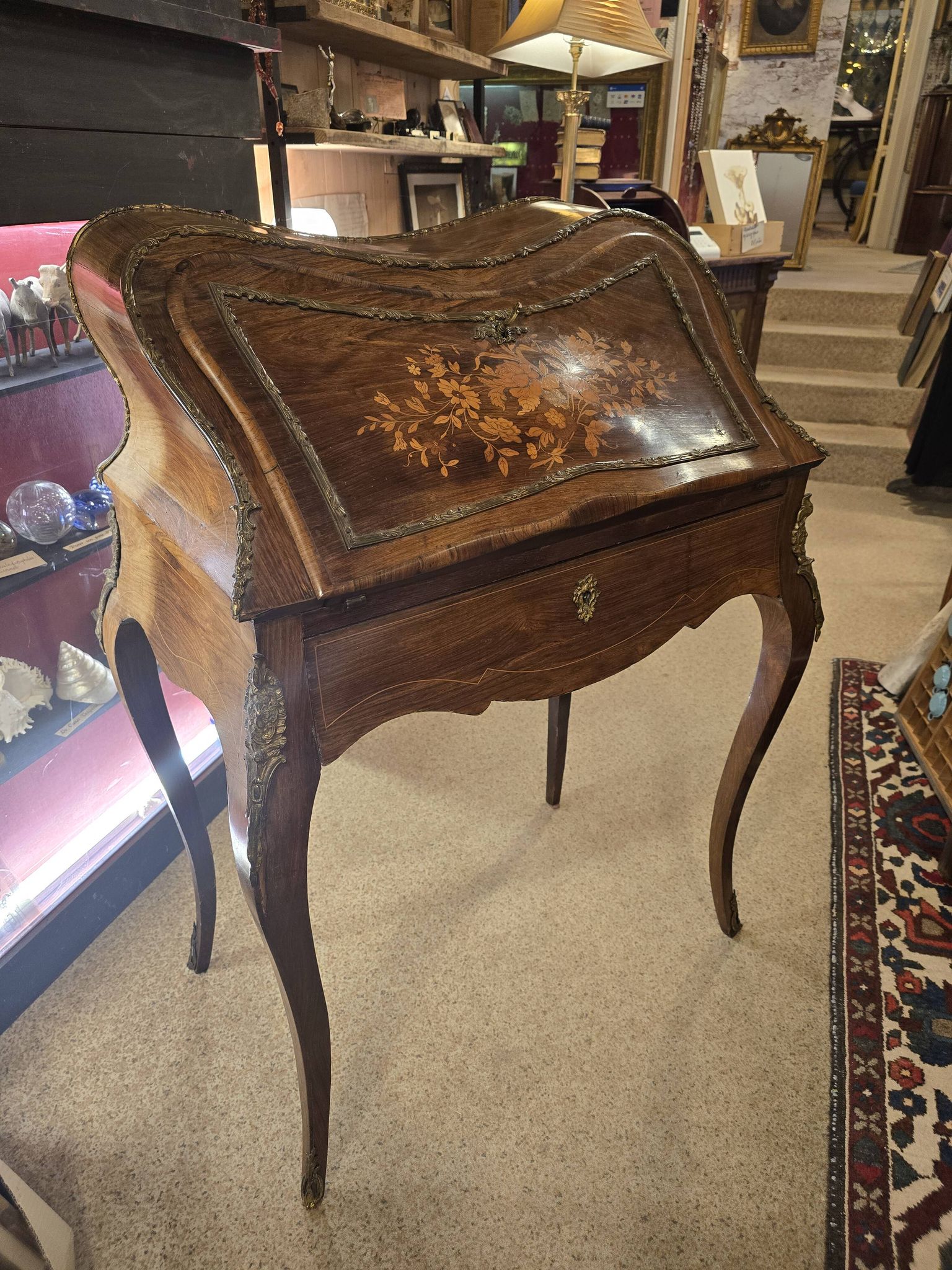 Bureau de Dame