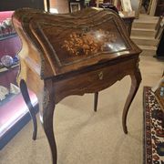 Bureau de Dame