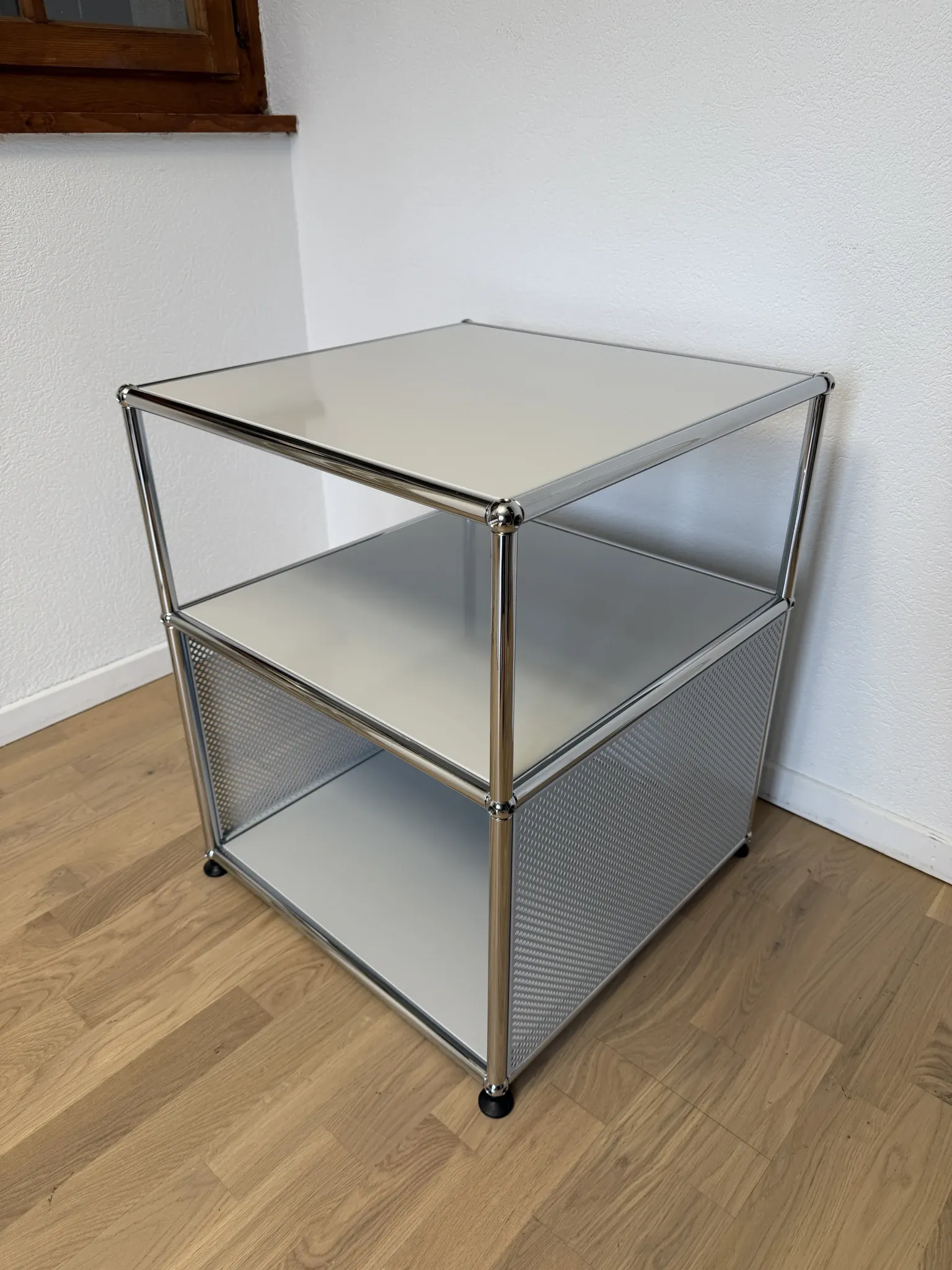 Meuble d’appoint USM Haller en Gris Clair