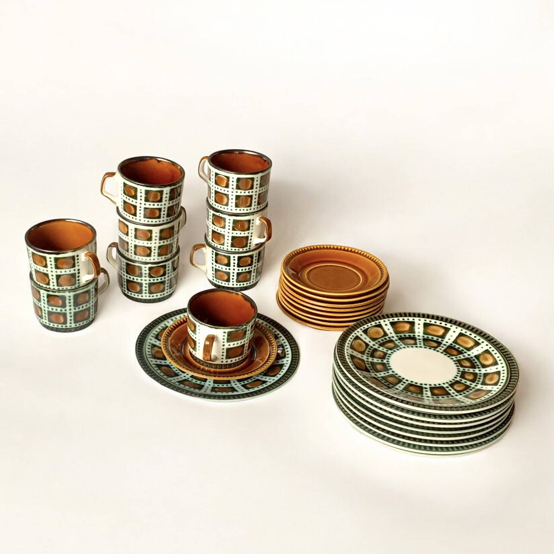 Boch La Louvière coffee service and dessert plates - Bernadette series, 1966