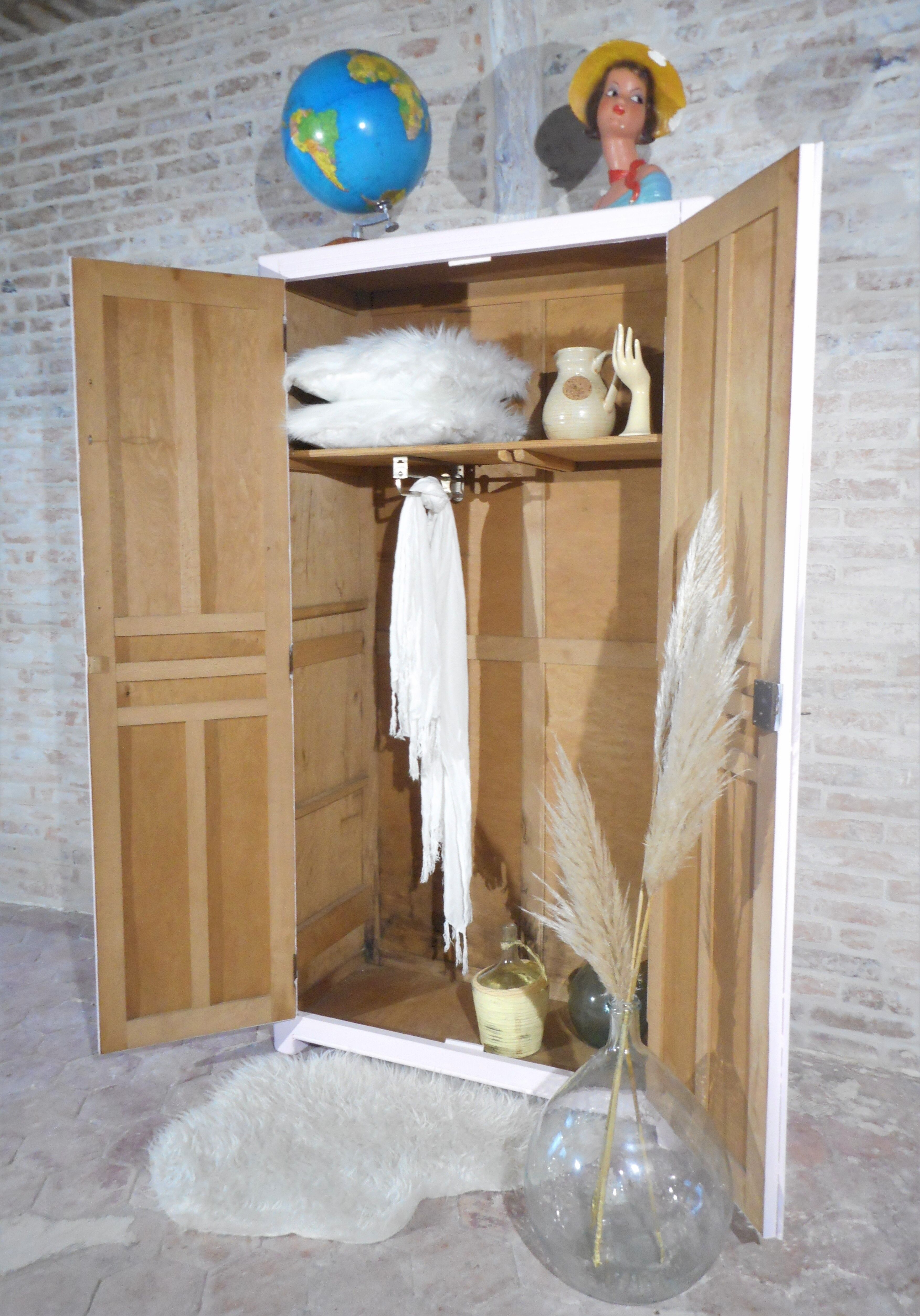 Armoire parisienne