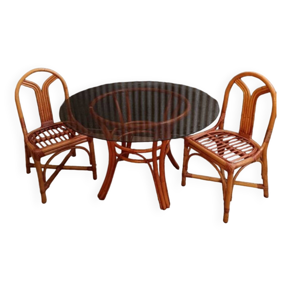 Table en rotin et verre fumé+ 2 chaises