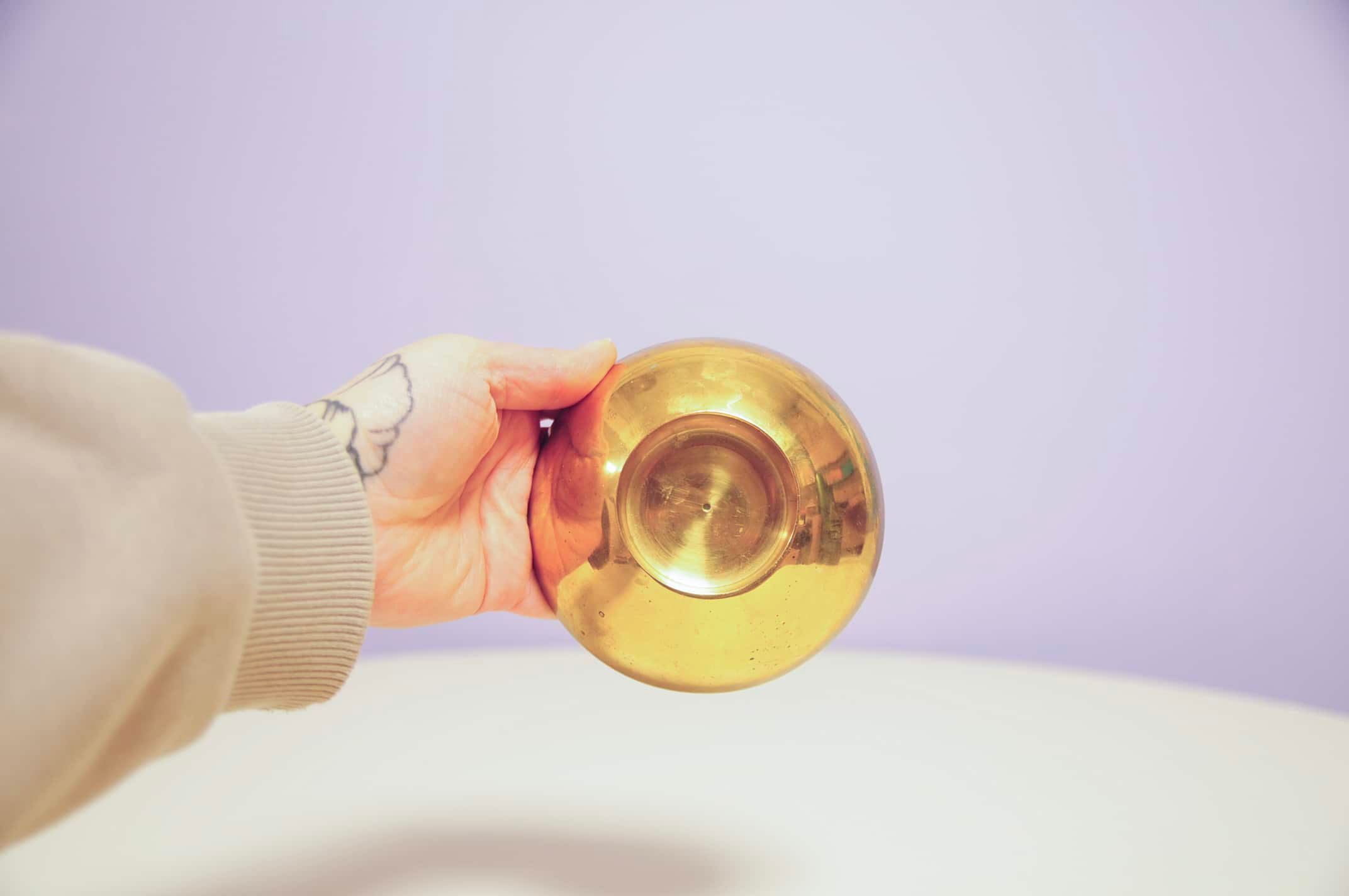 Bronze tealight candle holder