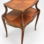 Tea table – Late 19th century – Louis XV style – Marquetry