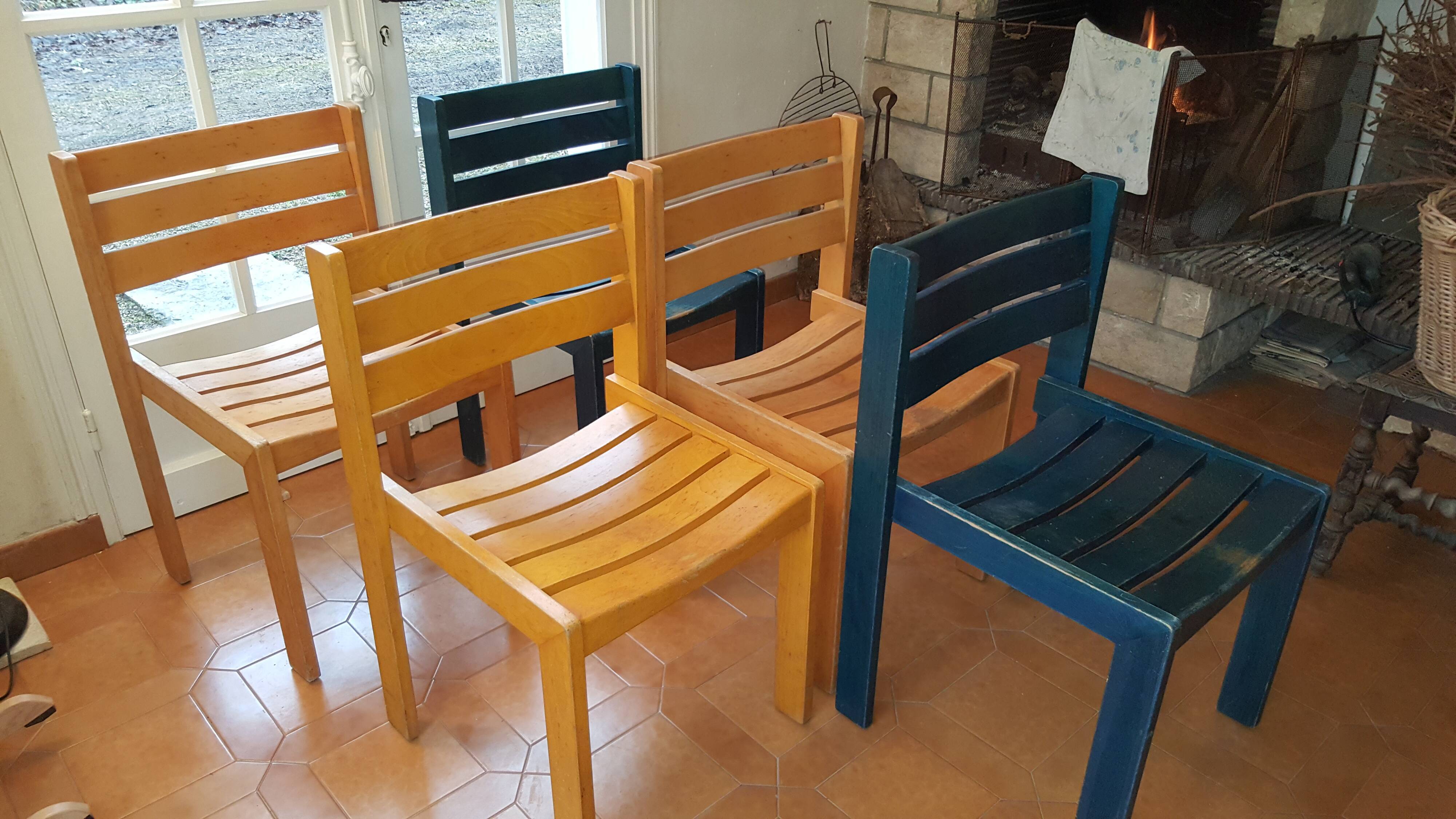 Lot of 5 Scandinavian chairs varnished and blue duck