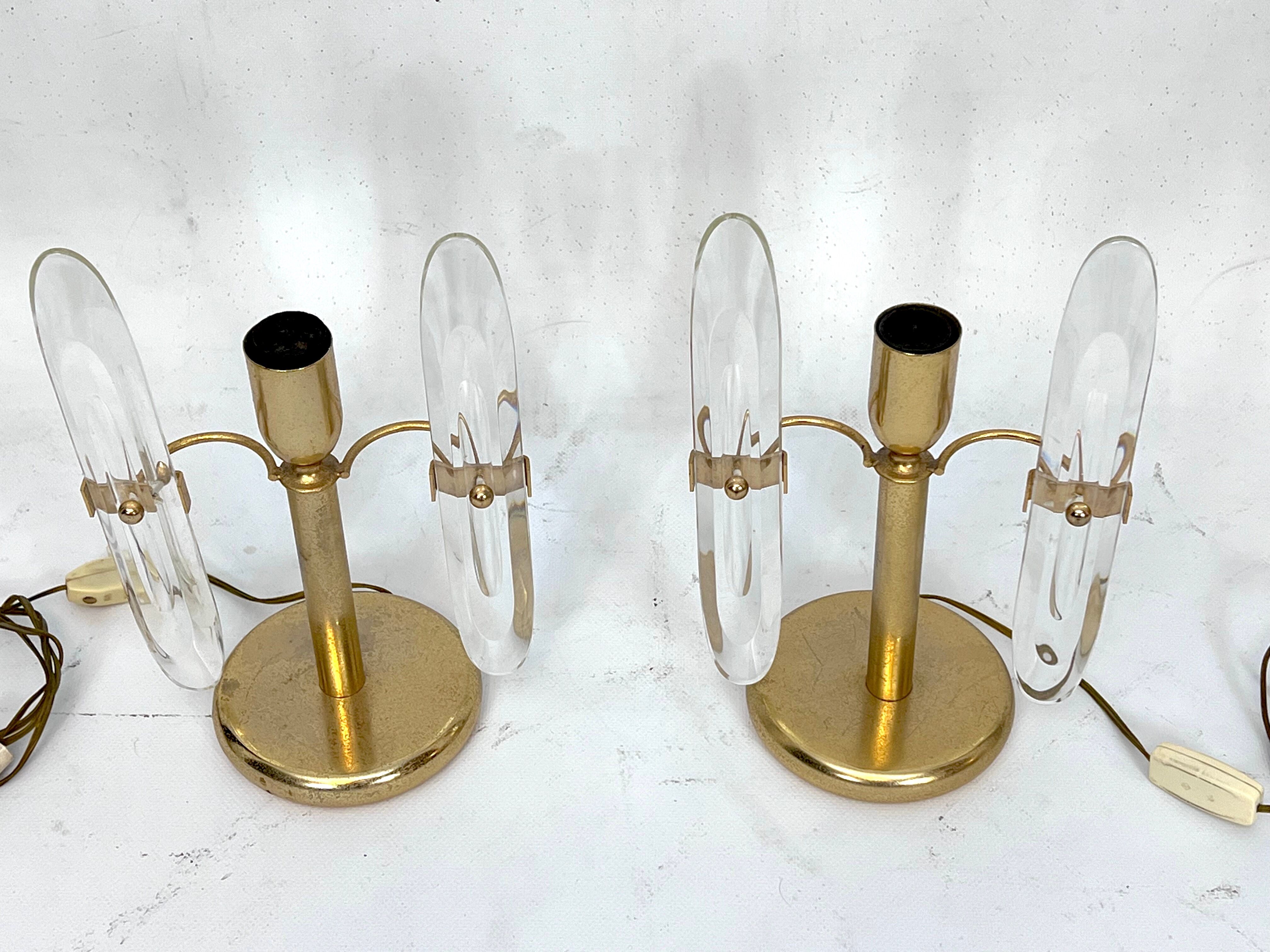 Postmodern pair of gilded metal and glass table lamps by Stilkronen. Italy 70s