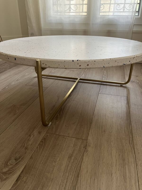 Anatole Table basse en terrazzo et métal confetti de la marque Tikamoon