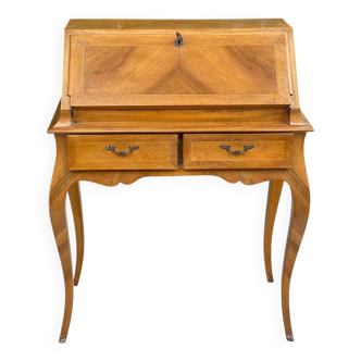 Bureau sous pente style Louis XV en marqueterie dorée, époque Napoléon III