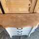 Jumping chest of drawers