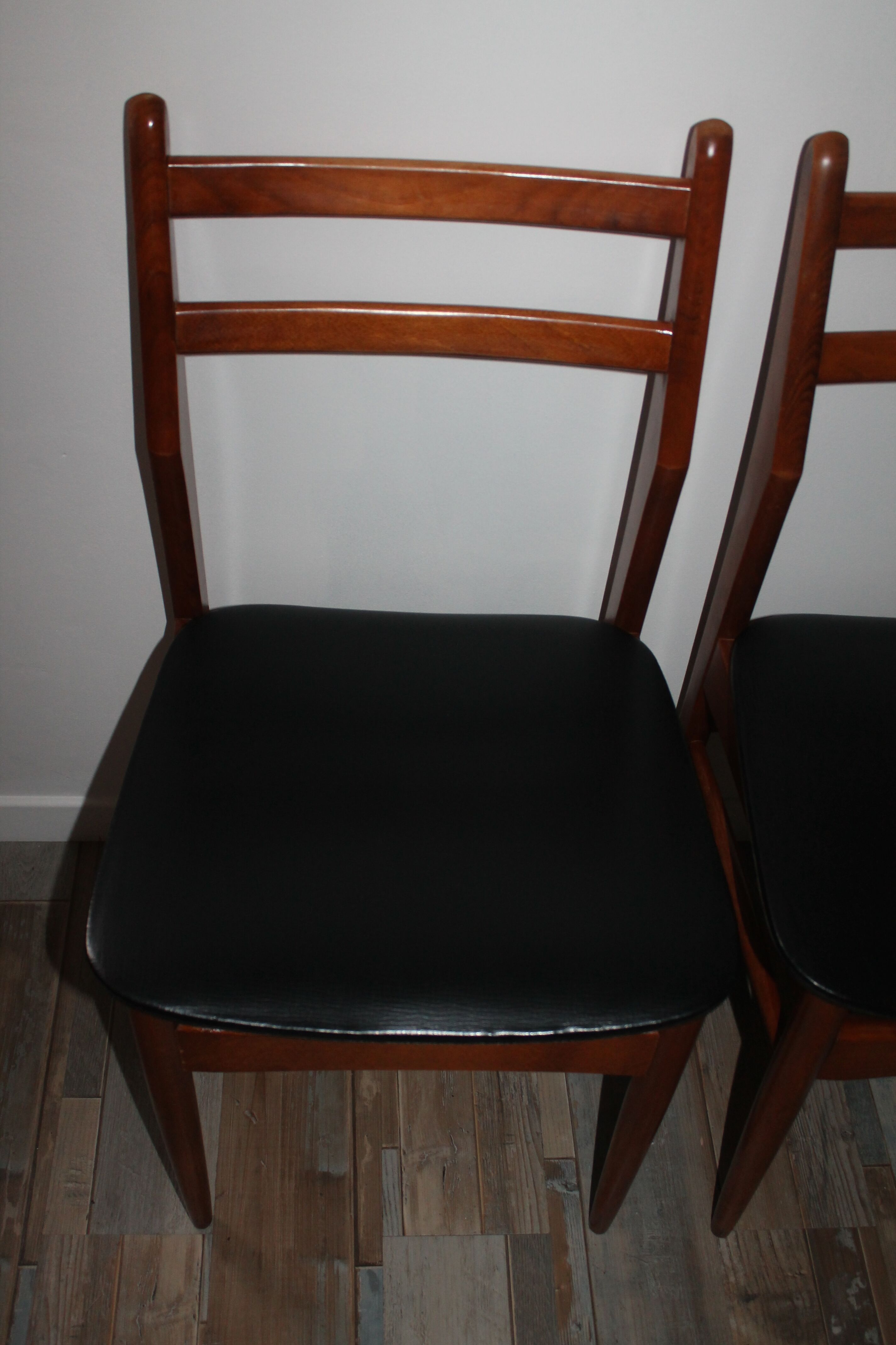 Lot 4 scandinavian chairs from the 60s