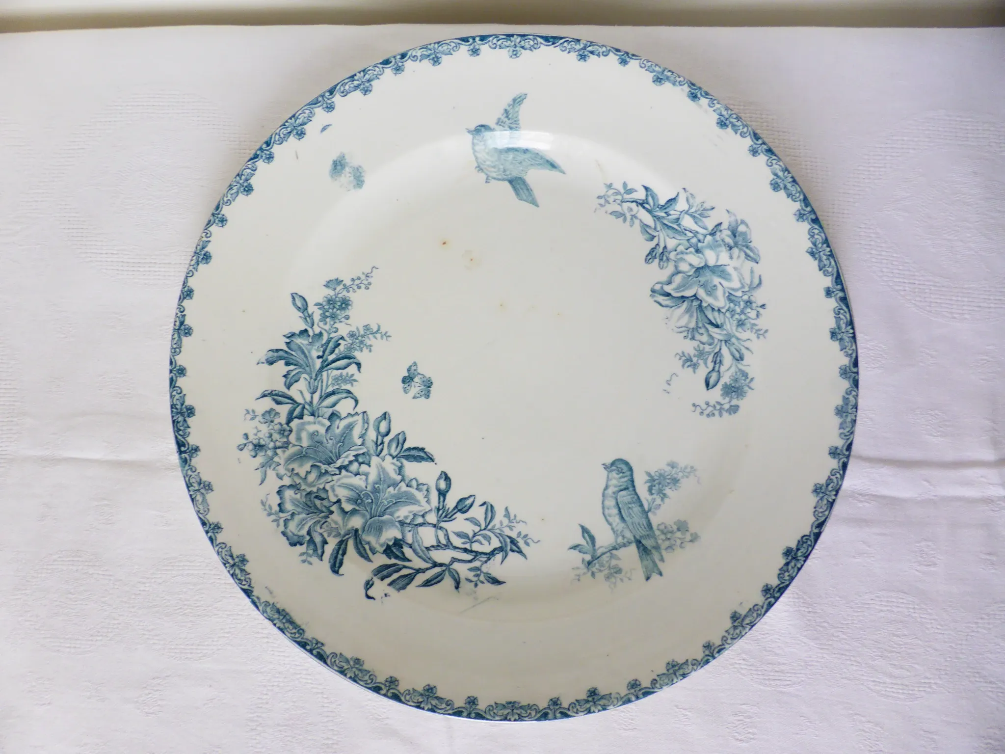 Round ironstone plate from LG Clairefontaine model Bengali 210885