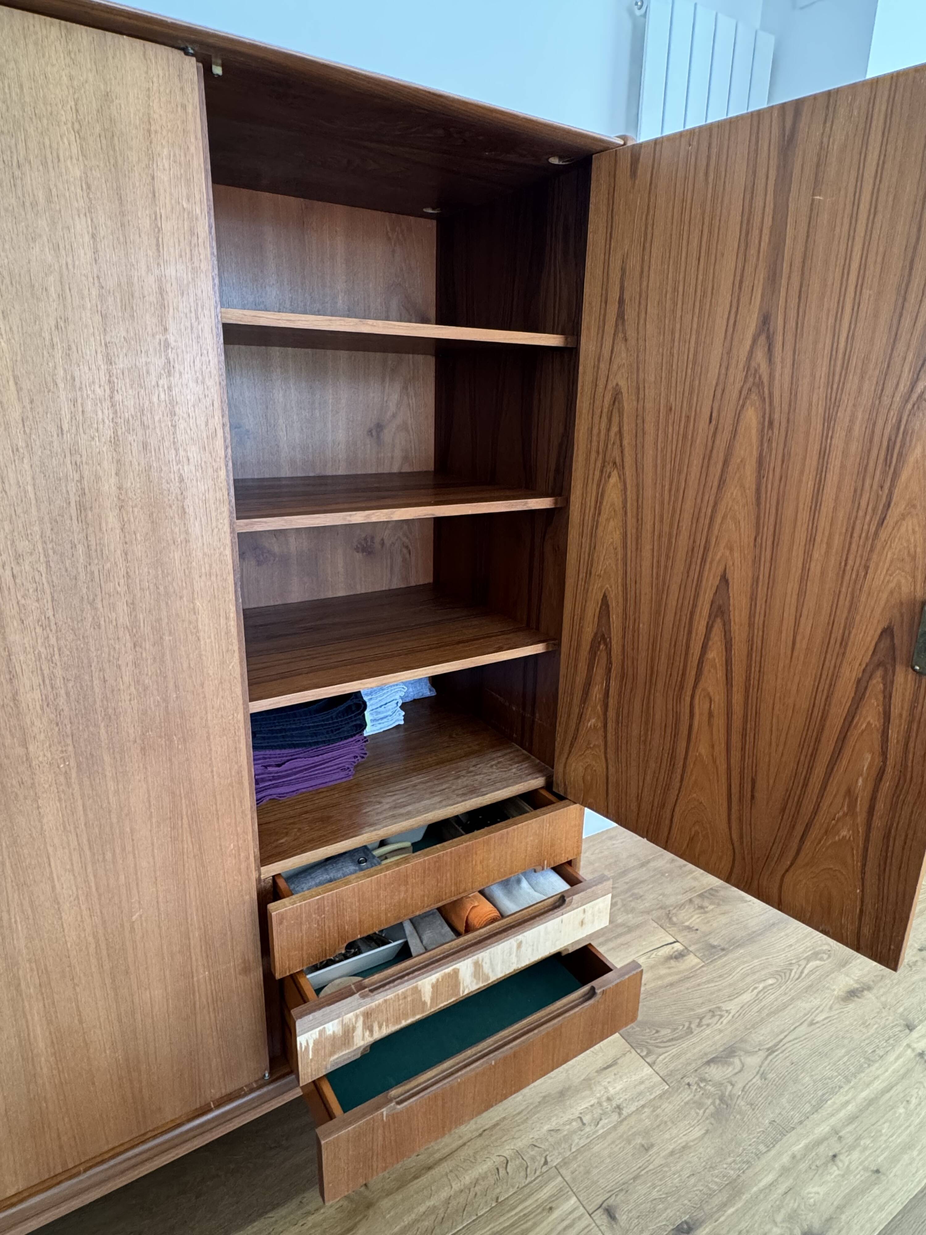 Simat wardrobe 3 doors 3 drawers