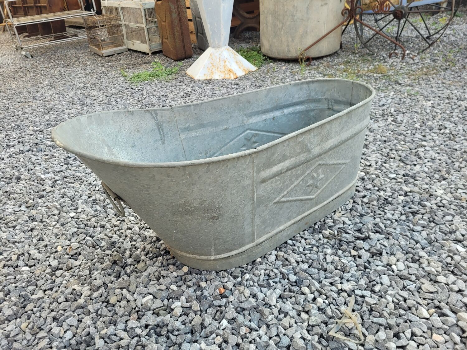 Zinc children's bathtub