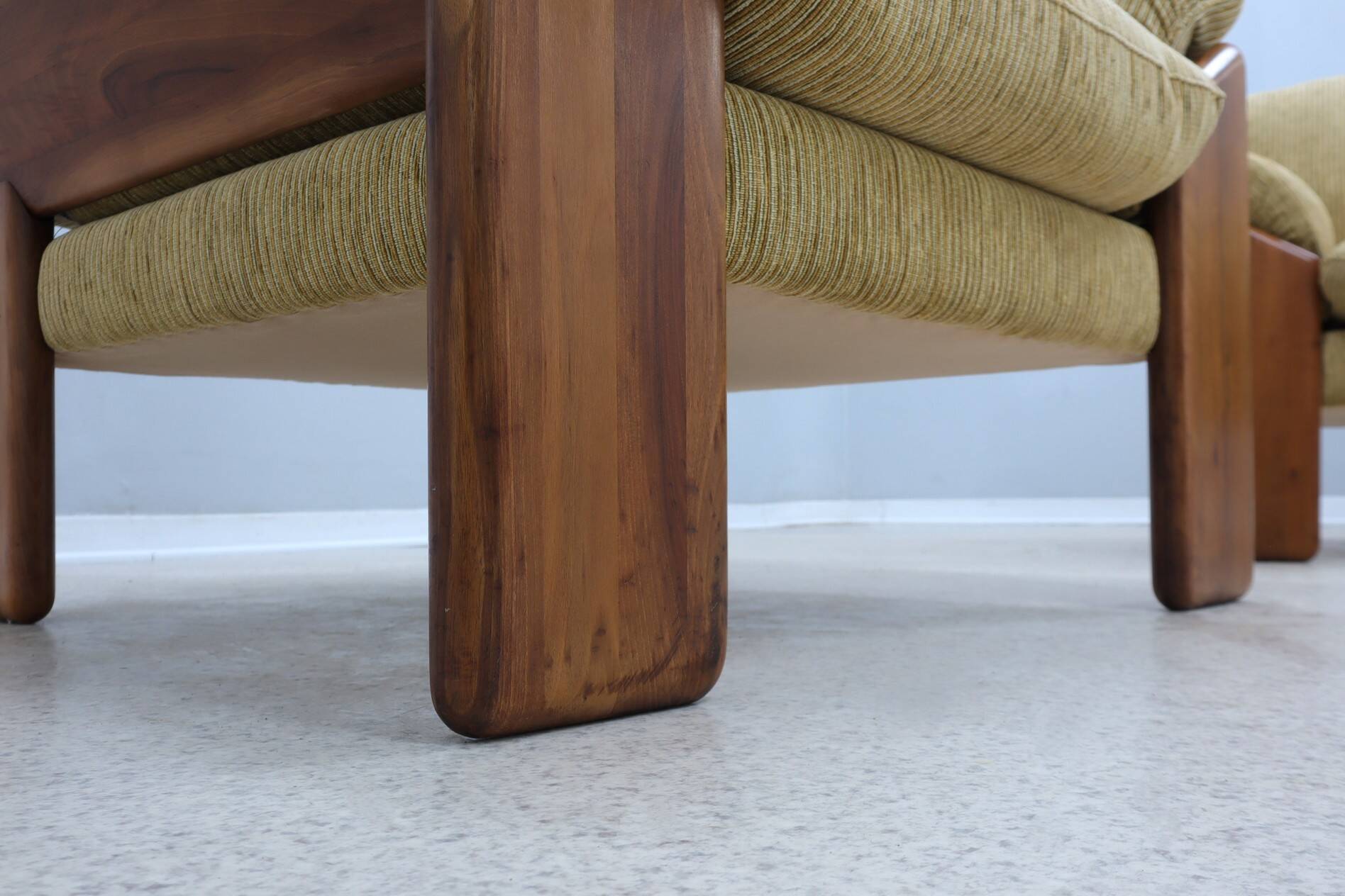Mobil Girgi walnut wood armchairs 1970s, set of 2
