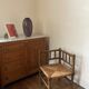 Chaise d’angle en bois tourné
