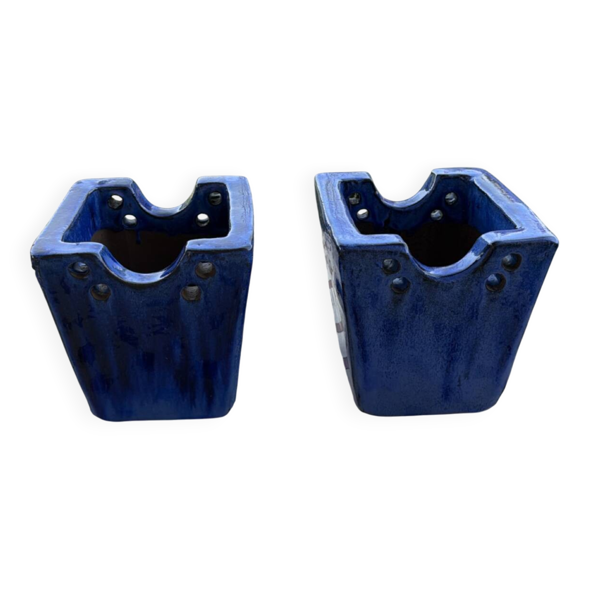 Set of two hanging pots in blue glazed ceramic.